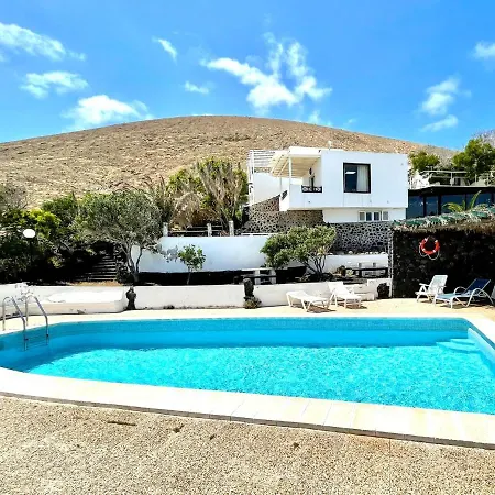 Apartamento D, Wifi, piscina con vista espectacular Apartamento Uga