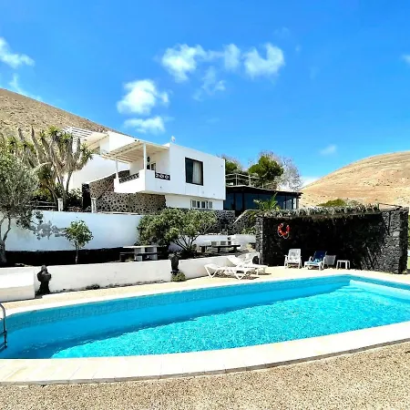 Apartamento Apartamento D, Wifi, piscina con vista espectacular *