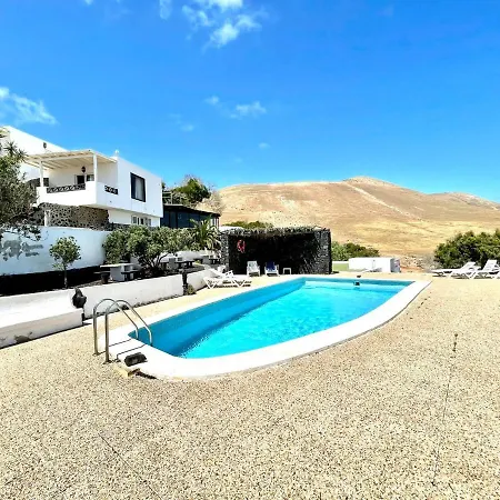 Apartamento Apartamento D, Wifi, piscina con vista espectacular *